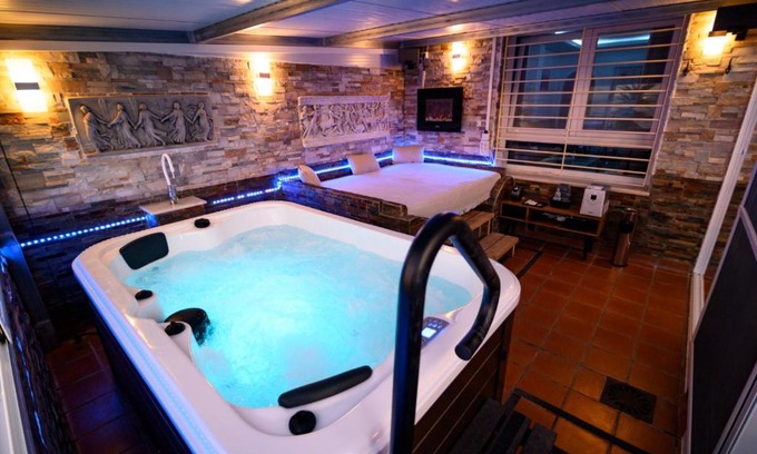Barriada del Rio San Pedro Apartment | Oceanum Visum Spa Deluxe
