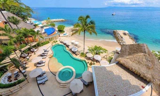 Mismaloya Condo | Oceanview 2BR|Tranquil Stay Near Zona Romántica