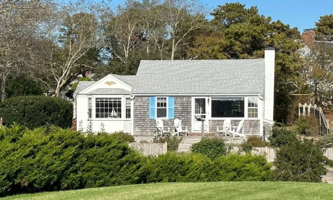 West Harwich Cottage | Oceanview 3BR cottage across from Pleasant Beach!
