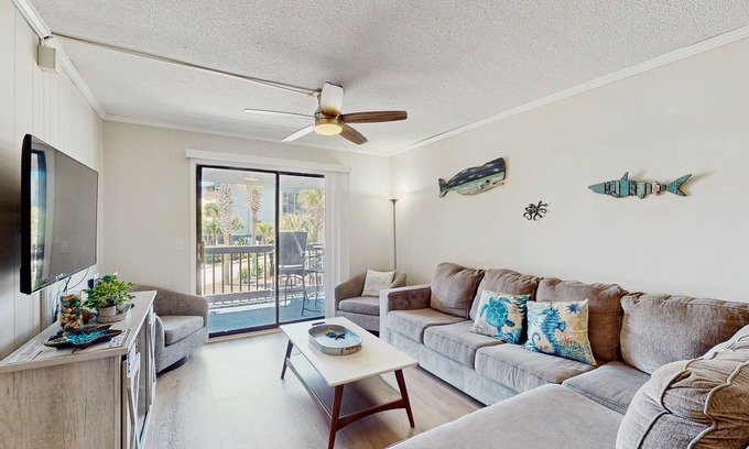 North Myrtle Beach Condo | Oceanview condo with pool, private balcony & steps to beach