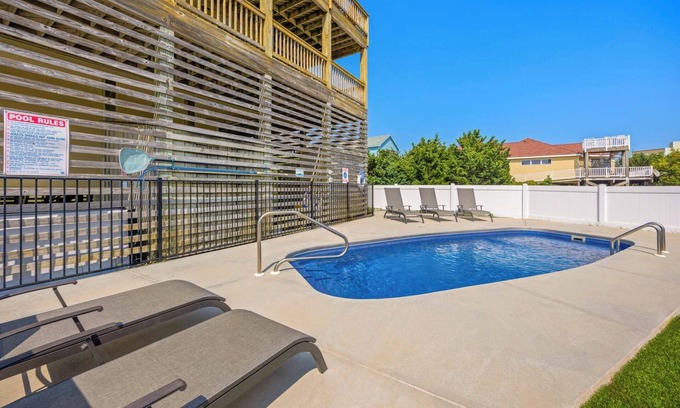 Waves House | Oceanview Dog Friendly w/Saltwater Pool, Hot Tub, Game Room, Beach Nearby