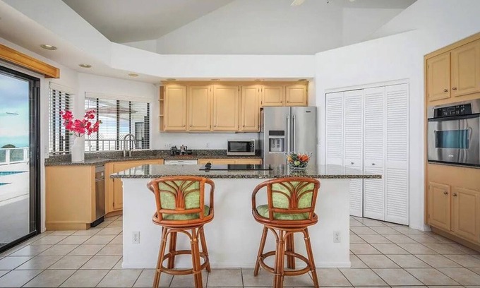 Holualoa House | Oceanview Suite and Cottage