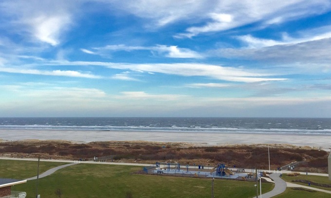 Wildwood Crest Condo | Oceanview Wildwood Crest Penthouse Level Condo, Heated Salt Water Pool