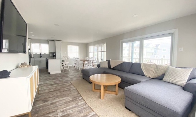 South End House | OCNJ Newly Renovated 4BR!