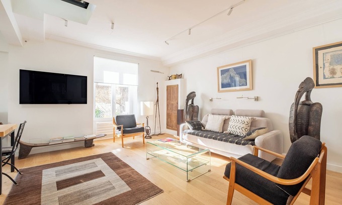 Batignolles Apartment | Ode to Africa, by Veeve