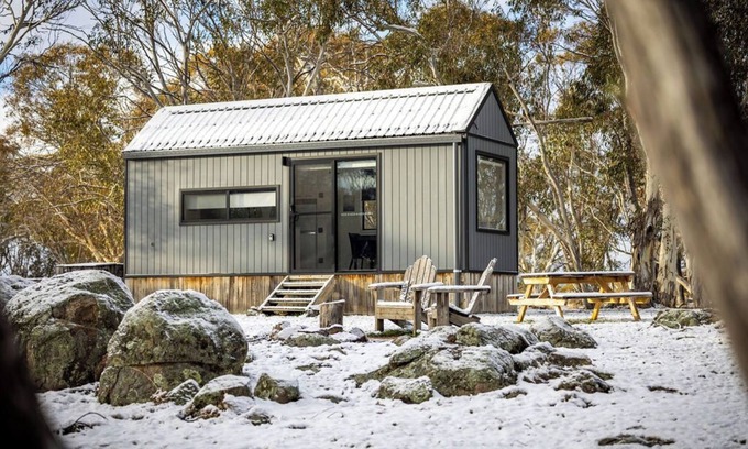 Moonbah Cabin | Off-grid Tiny House @ Big Yard Escapes, Wilderness