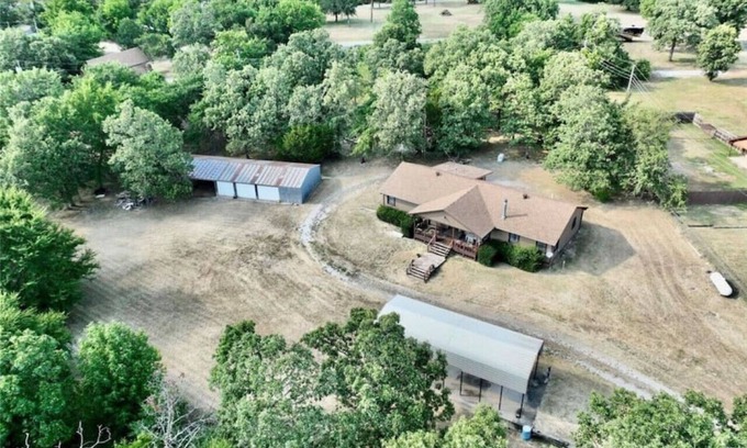 Eufaula House | “Off the Hook” lakefront @ Eufaula Cove