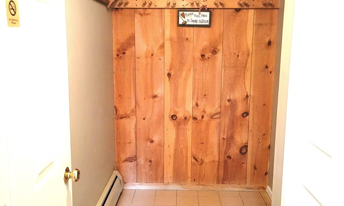 Bartlett Cottage | Official Seasons RMC Condo 18D - 2 bedrooms - sleeps 4 - No Fees