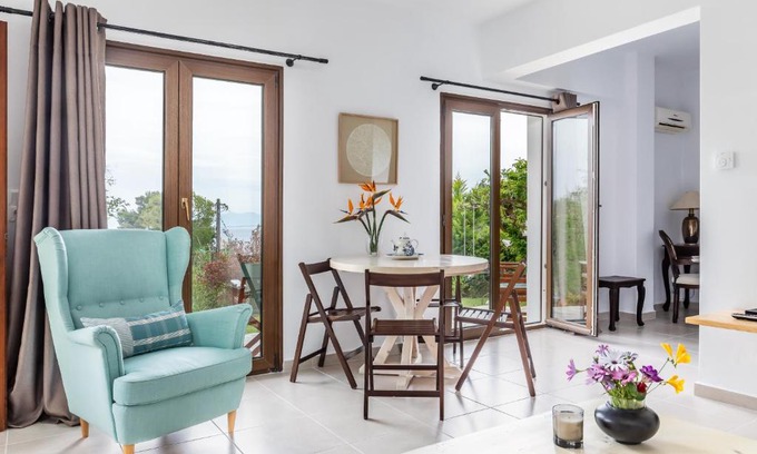 Stafylos House | Oikia Guesthouse
