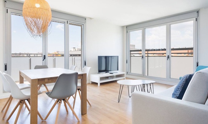 Sant Adria de Besos Apartment | Olala Port Forum 3-Bedroom Apartment with Balcony