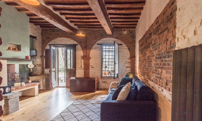 Monteleone d'Orvieto Apartment | Old farmhouse in the countryside between Umbria and Tuscany