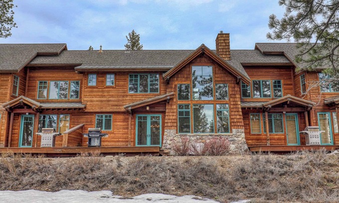 Truckee House | Old Greenwood Townhome 5B - Free Ski Shuttle