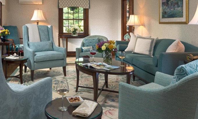 Chatham Bed & Breakfast | Old Harbor Inn
