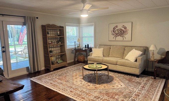 Homosassa House | Old Homosassa! Manatees, Scalloping, River Cruises, Springs!
