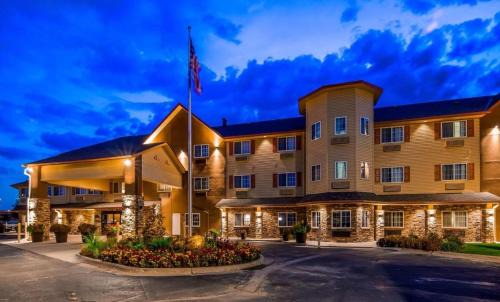 West Omaha Hotel | Old Mill Inn