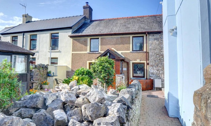 Porthcawl House | Old Newton Cottage in the beautiful Porthcawl