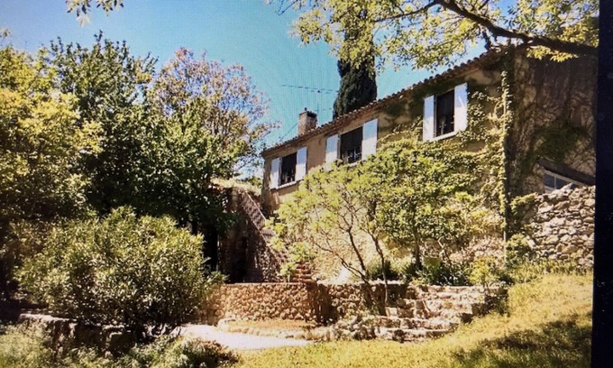 Merindol House | Old stone family home