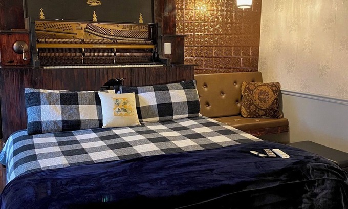 Dahlonega House | Old Storehouse Inn