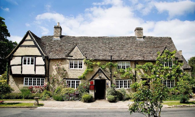 Minster Lovell Hotel | Old Swan