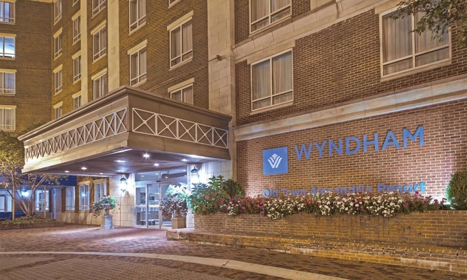 Old Town Alexandria Condo | Old Town Alexandria |Three 2BR/2BA King Suites