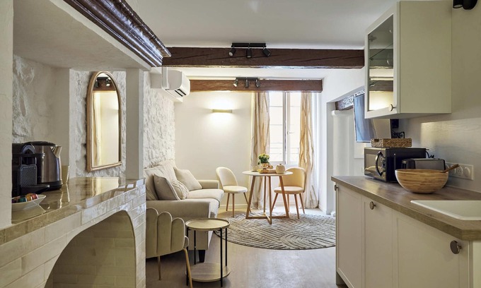 Le Suquet Apartment | Old Town Apartments By Villa Botanica