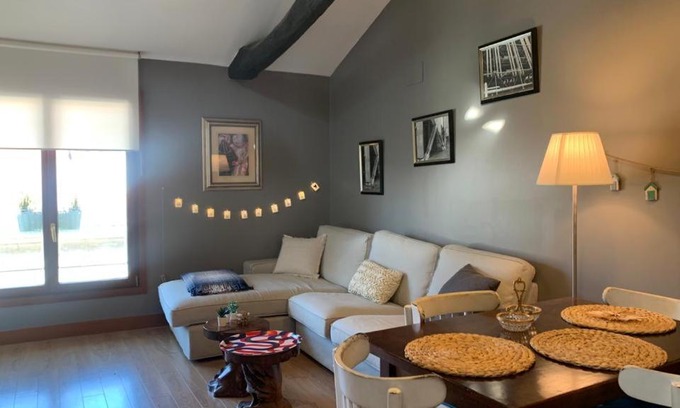 Bilbao Old Town Apartment | Old town cathedral Bilbao