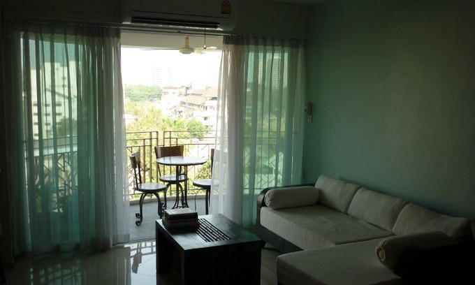 Chang Khlan Condo | Old town suite, large balcony and a view (6 floor)