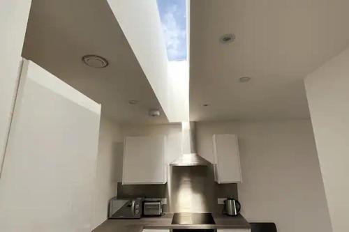 Old Trafford Apartment | Old Trafford Penthouse Duplex - Steps from MUFC