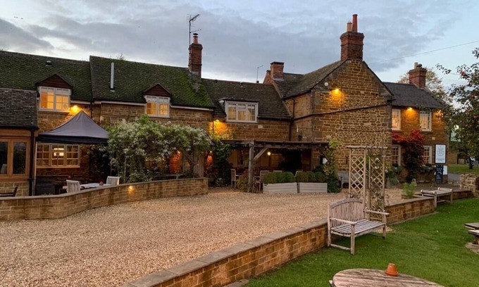 Lyddington Hotel | Old White Hart