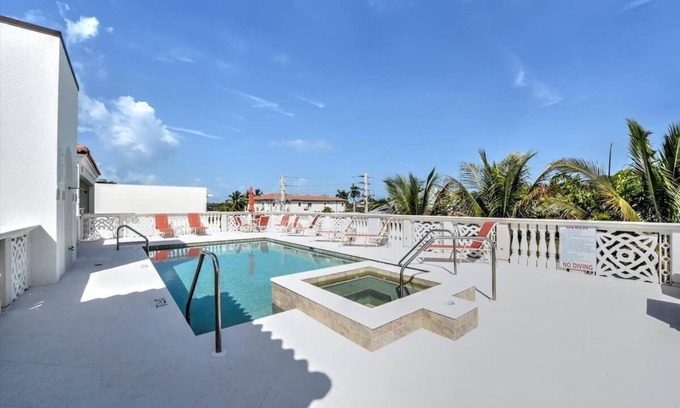 Old Naples Condo | Olde Naples 5th Ave S Penthouse
