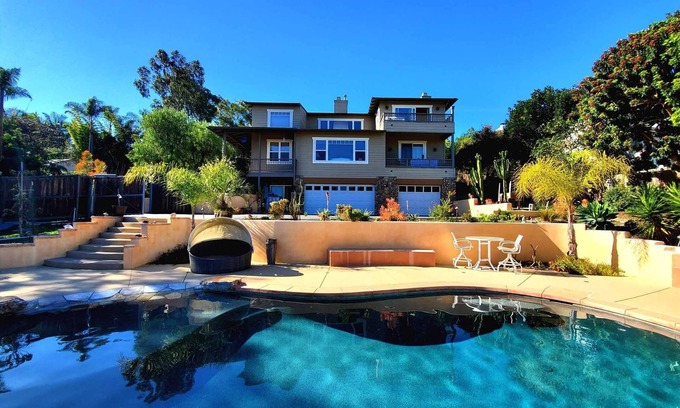 Encinitas House | Olivenhain Mini Estate in quiet area less than 12 mins from several beaches.