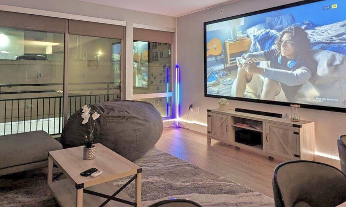 Cole-Noble District Apartment | Oliver Capital | Downtown Theatre Suite