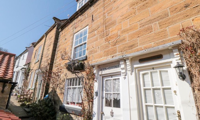 Robin Hood's Bay House | Olsen