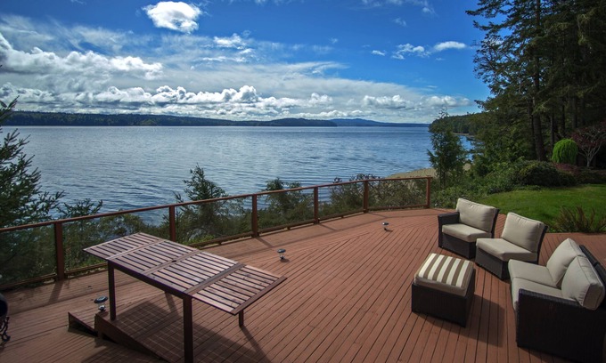 West Hills House | Olympic National Park, Hood Canal, & Brinnon Waterfront House