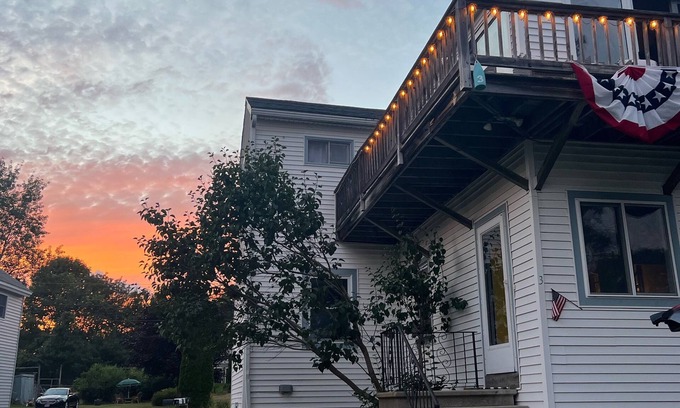 York Beach House | "On Beach Time" Beach Cottage -7 Night Stay for prime months of Jun, Jul & Aug