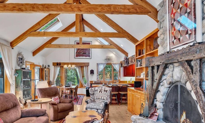 Fern Valley Cabin | ON CREEK beautiful, lush property huge deck gas fire pit town close dogs ok