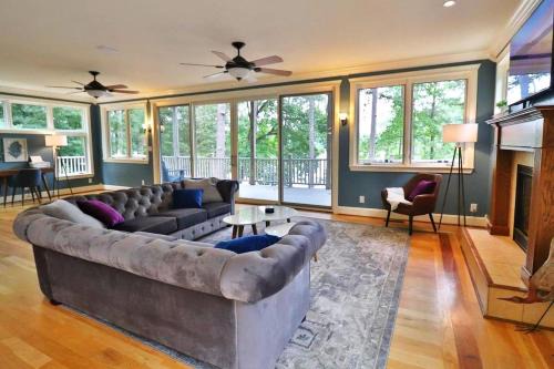 Reed Creek House | On Hartwell, Private Boat Dock, Near Boat Launch