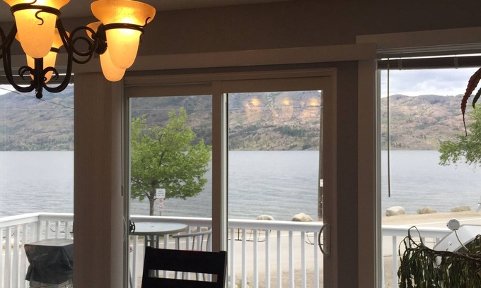 Central Okanagan House | ON LAKESIDE