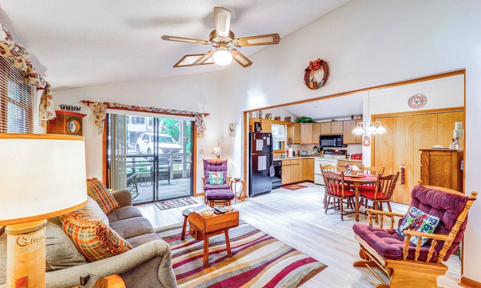 Newland Cabin | On-Site Lake & Pool Access: Cabin in Newland!