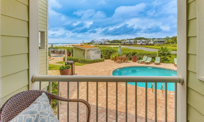 The Dunes Condo | On-Site Ocean Access: Condo in Myrtle Beach