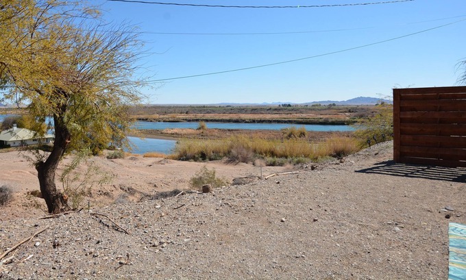 Earp Apartment | On The Bluff at the Colorado River