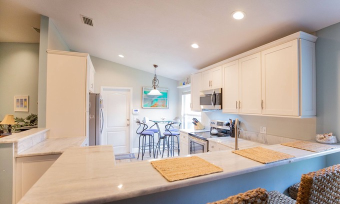 Lutz House | "On the Edge" of Lutz and Wesley Chapel