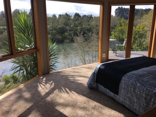Tamahere Bed & Breakfast | On The River