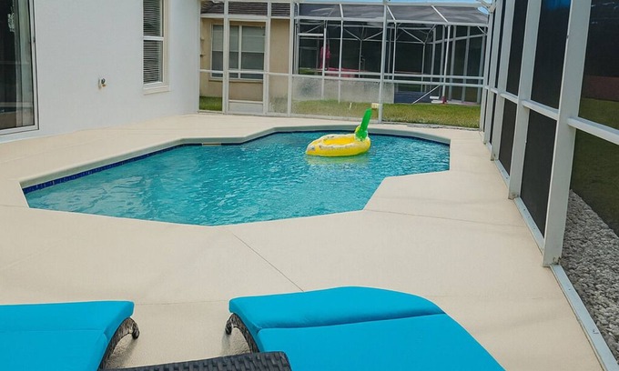 Kissimmee House | Once upon a good stay - 7 Beds Pool Home by Disney