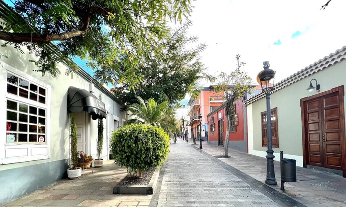 Los Llanos Apartment | One bedroom with Wifi and great view at mountain