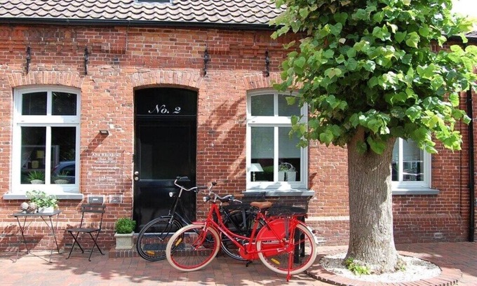 Ditzum House | One-bedroom apartment