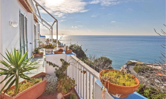 Sant'Angelo Apartment | One-Bedroom Apartment In Santangelo Dischia