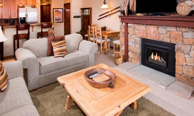 Avon Apartment | One-Bedroom Apartment