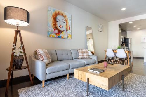 Los Angeles Apartment | One Bedroom Apartment With View