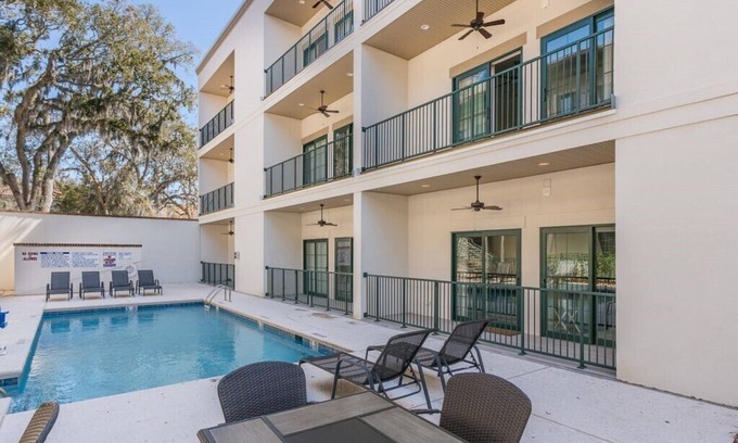 King City Condo | One bedroom condo w/pool in the SSI Village area unit 2100 First Floor
